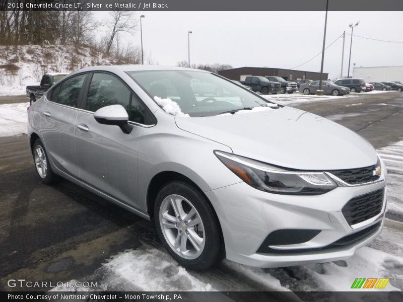 Silver Ice Metallic / Jet Black 2018 Chevrolet Cruze LT