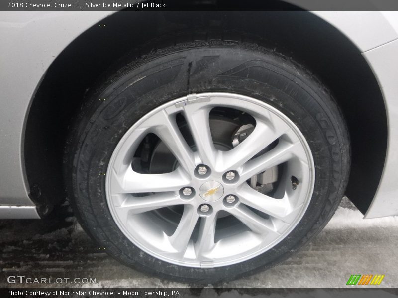 Silver Ice Metallic / Jet Black 2018 Chevrolet Cruze LT