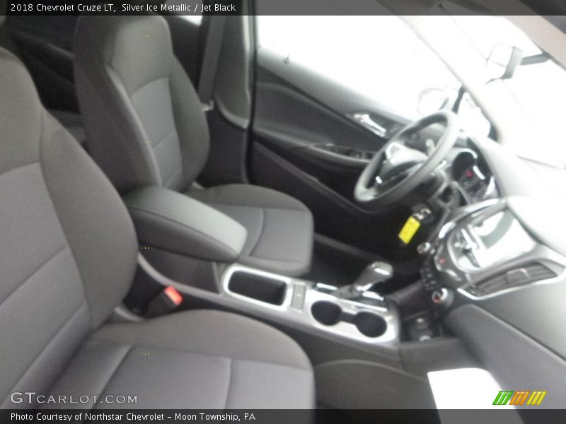Silver Ice Metallic / Jet Black 2018 Chevrolet Cruze LT