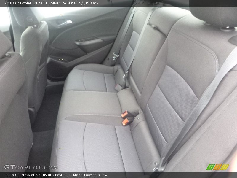 Silver Ice Metallic / Jet Black 2018 Chevrolet Cruze LT