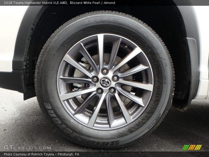 Blizzard White Pearl / Almond 2018 Toyota Highlander Hybrid XLE AWD