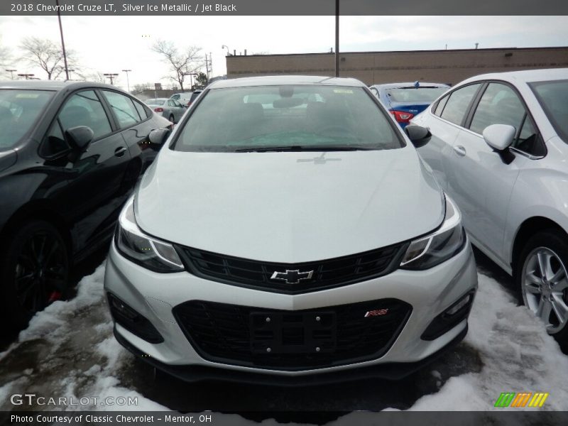 Silver Ice Metallic / Jet Black 2018 Chevrolet Cruze LT