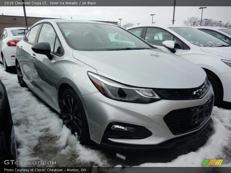 Silver Ice Metallic / Jet Black 2018 Chevrolet Cruze LT