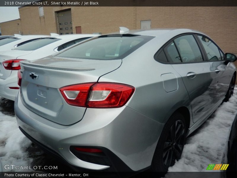 Silver Ice Metallic / Jet Black 2018 Chevrolet Cruze LT