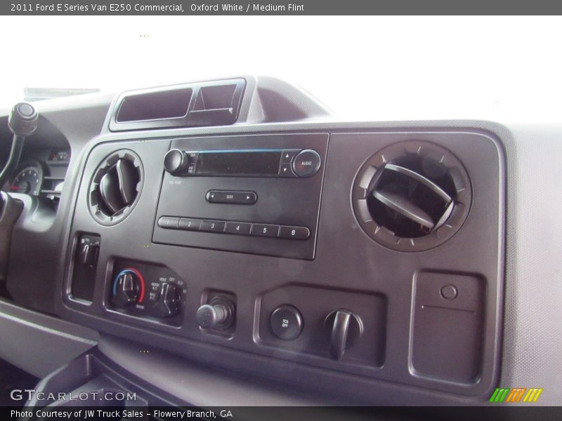 Oxford White / Medium Flint 2011 Ford E Series Van E250 Commercial
