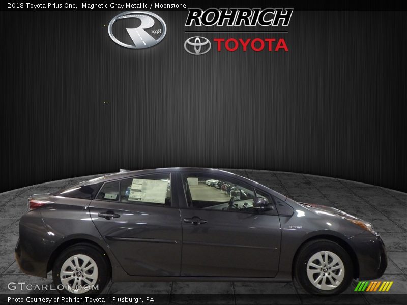 Magnetic Gray Metallic / Moonstone 2018 Toyota Prius One