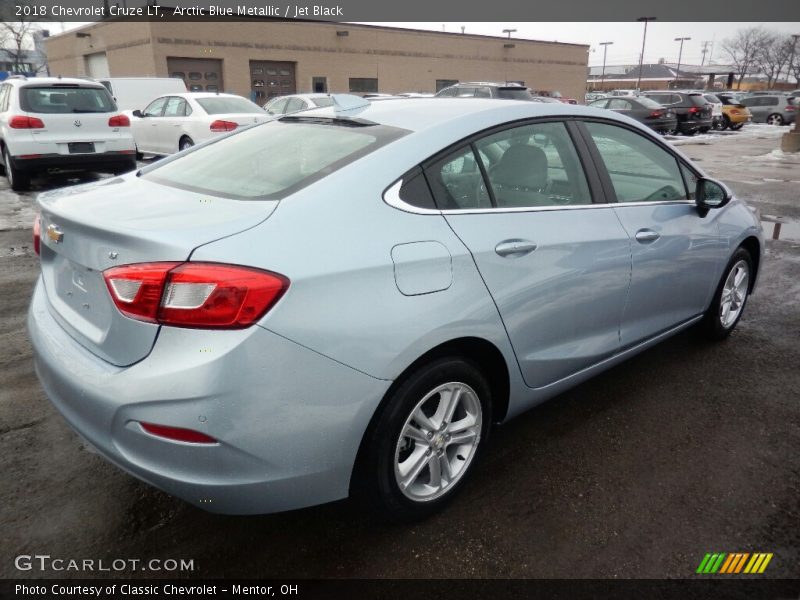 Arctic Blue Metallic / Jet Black 2018 Chevrolet Cruze LT