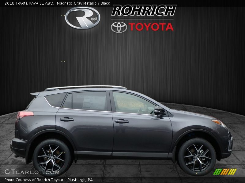 Magnetic Gray Metallic / Black 2018 Toyota RAV4 SE AWD