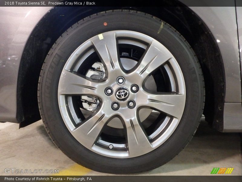 Predawn Gray Mica / Black 2018 Toyota Sienna SE
