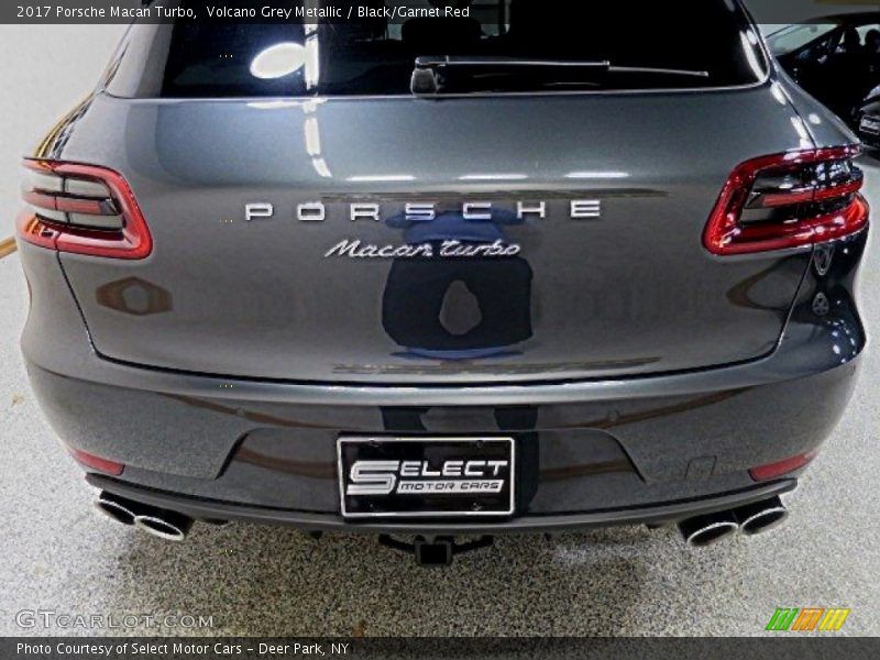 Volcano Grey Metallic / Black/Garnet Red 2017 Porsche Macan Turbo