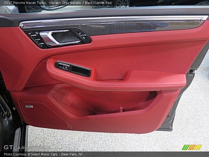 Door Panel of 2017 Macan Turbo