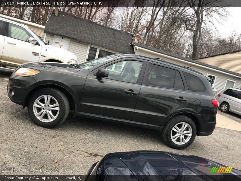 Harbor Gray Metallic / Gray 2010 Hyundai Santa Fe SE