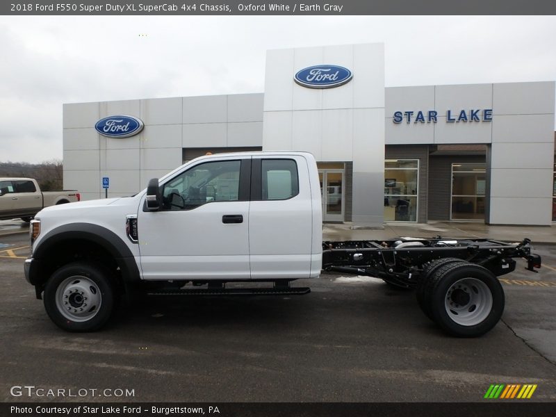 Oxford White / Earth Gray 2018 Ford F550 Super Duty XL SuperCab 4x4 Chassis