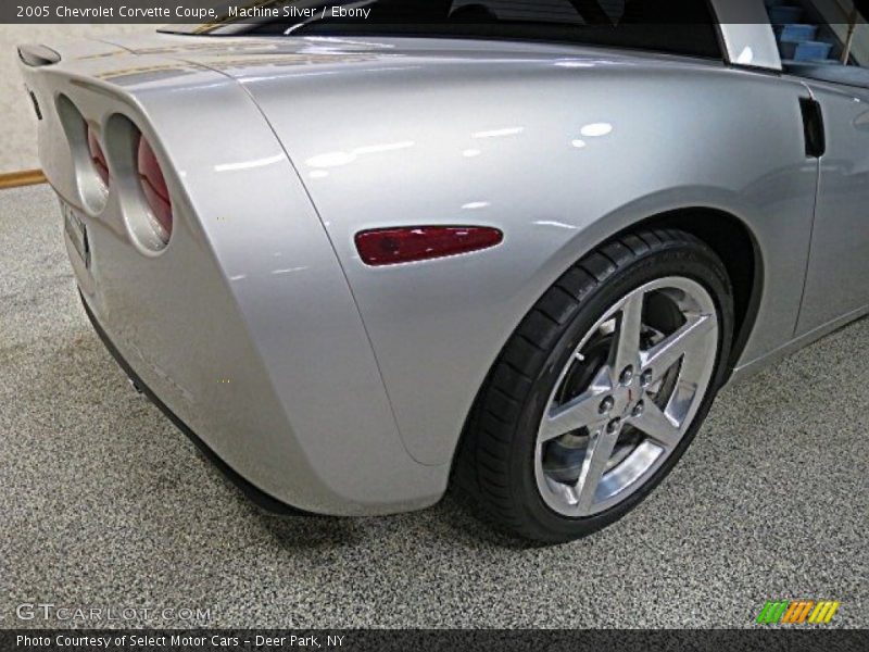 Machine Silver / Ebony 2005 Chevrolet Corvette Coupe