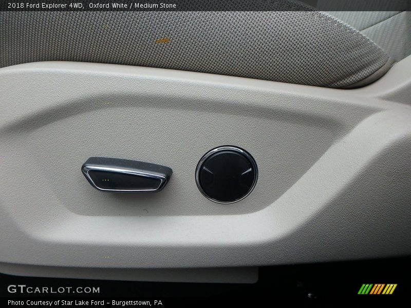 Oxford White / Medium Stone 2018 Ford Explorer 4WD