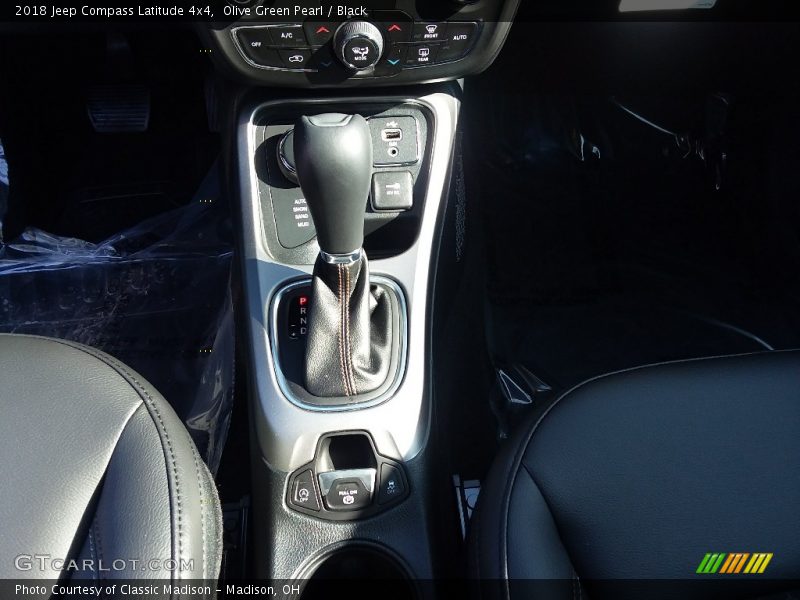 Olive Green Pearl / Black 2018 Jeep Compass Latitude 4x4