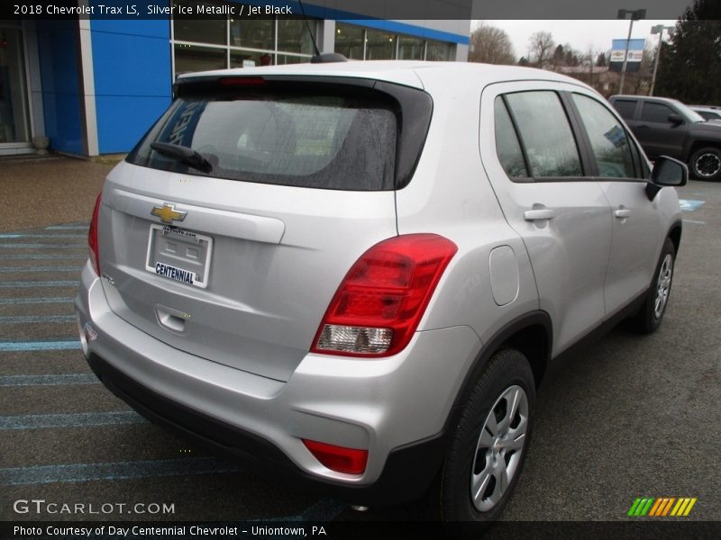 Silver Ice Metallic / Jet Black 2018 Chevrolet Trax LS