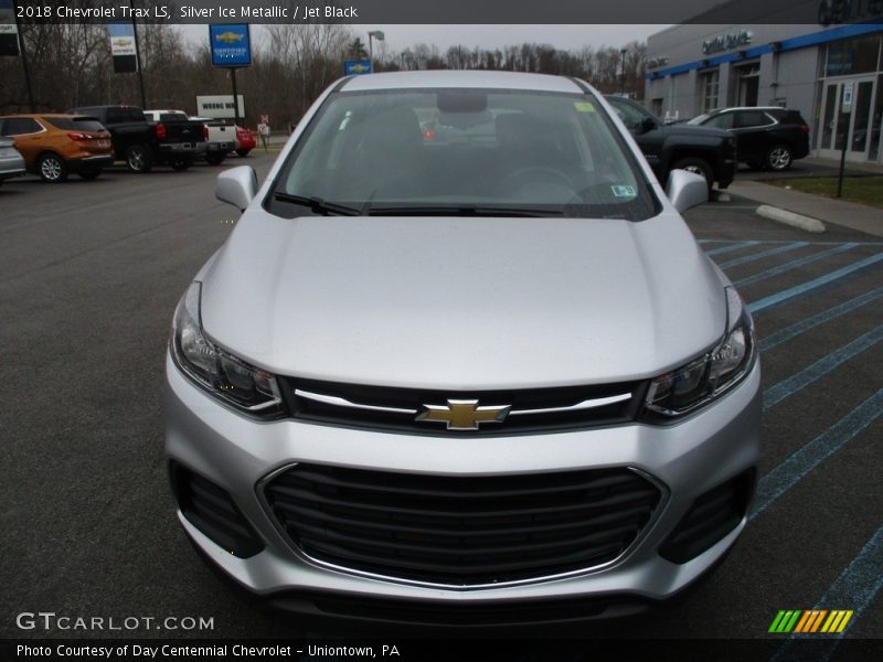 Silver Ice Metallic / Jet Black 2018 Chevrolet Trax LS
