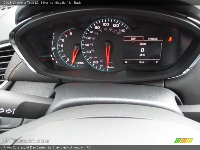 Silver Ice Metallic / Jet Black 2018 Chevrolet Trax LS