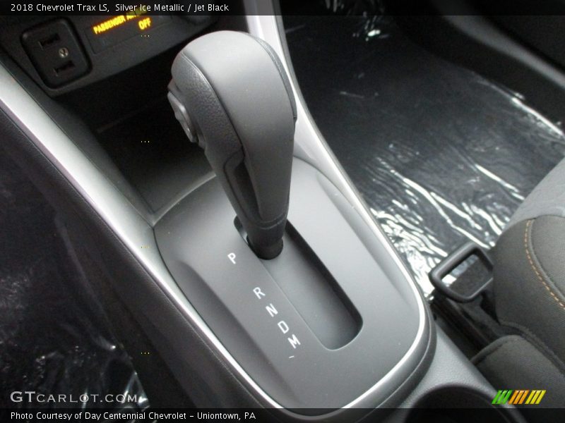 Silver Ice Metallic / Jet Black 2018 Chevrolet Trax LS