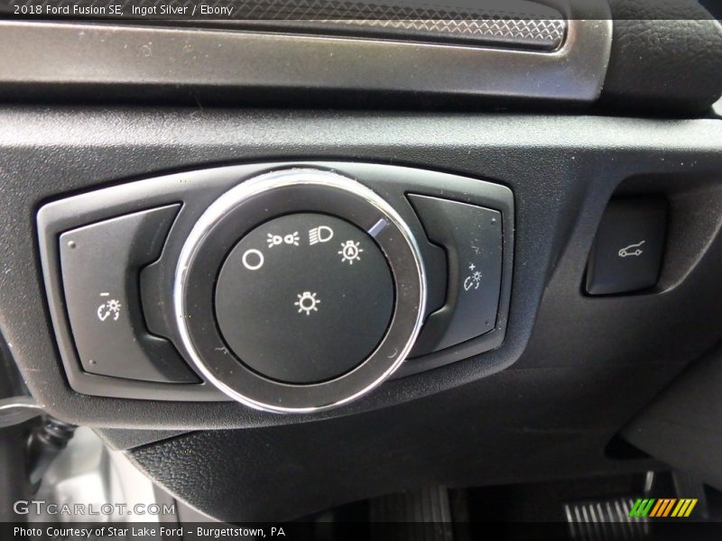 Ingot Silver / Ebony 2018 Ford Fusion SE