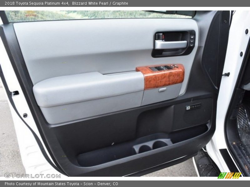 Blizzard White Pearl / Graphite 2018 Toyota Sequoia Platinum 4x4