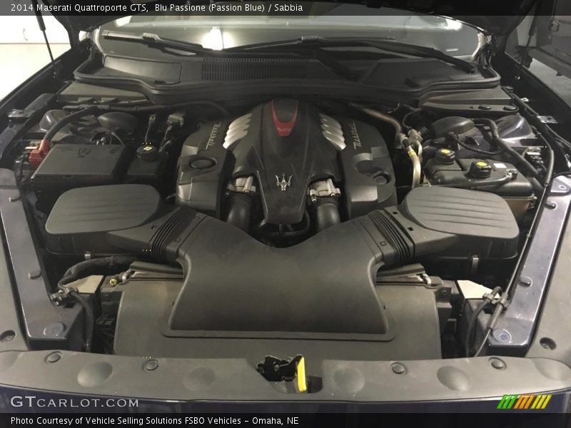 Blu Passione (Passion Blue) / Sabbia 2014 Maserati Quattroporte GTS