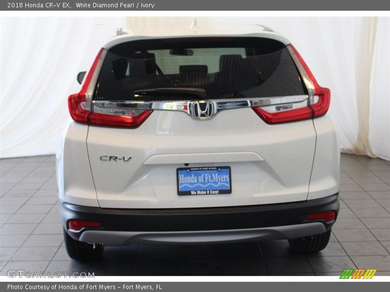 White Diamond Pearl / Ivory 2018 Honda CR-V EX