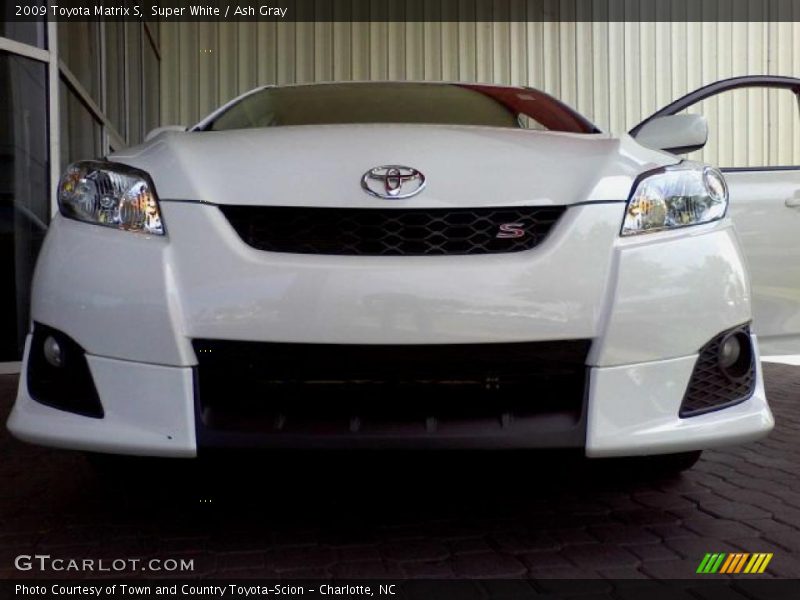 Super White / Ash Gray 2009 Toyota Matrix S