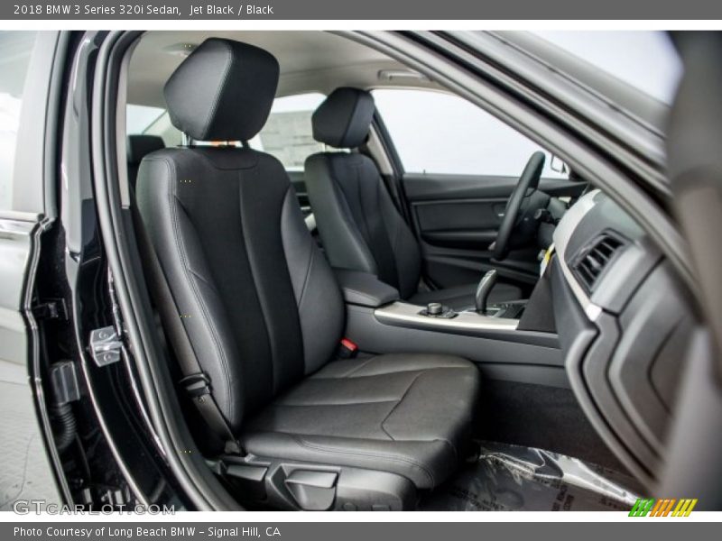 Jet Black / Black 2018 BMW 3 Series 320i Sedan