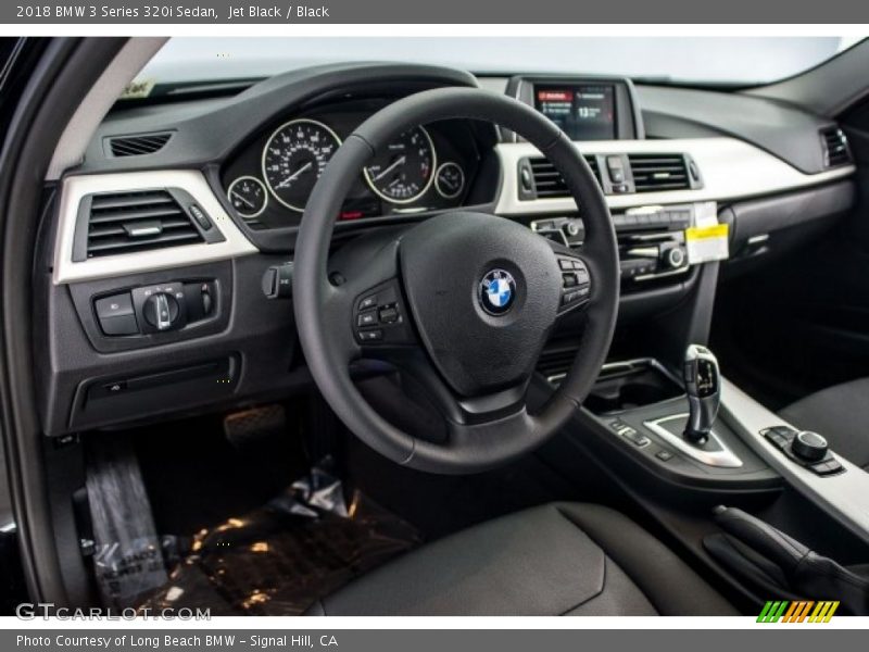 Jet Black / Black 2018 BMW 3 Series 320i Sedan