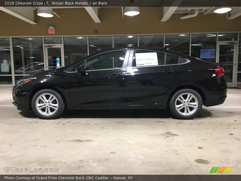 Mosaic Black Metallic / Jet Black 2018 Chevrolet Cruze LT