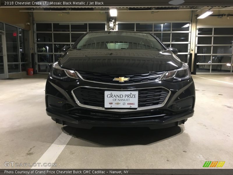 Mosaic Black Metallic / Jet Black 2018 Chevrolet Cruze LT