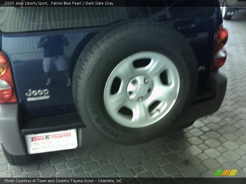Patriot Blue Pearl / Dark Slate Gray 2003 Jeep Liberty Sport