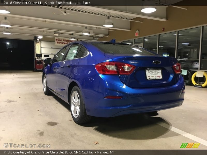 Kinetic Blue Metallic / Jet Black 2018 Chevrolet Cruze LT