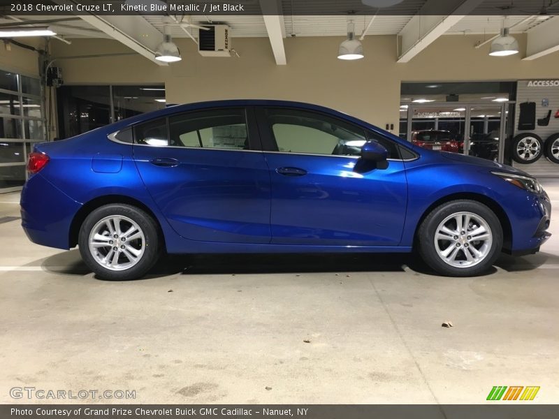 Kinetic Blue Metallic / Jet Black 2018 Chevrolet Cruze LT