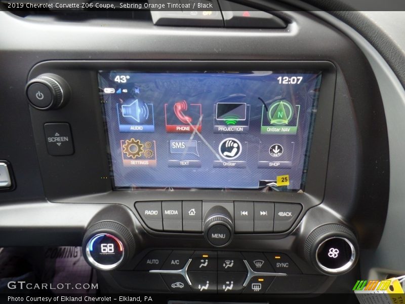 Controls of 2019 Corvette Z06 Coupe