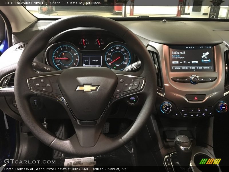 Kinetic Blue Metallic / Jet Black 2018 Chevrolet Cruze LT