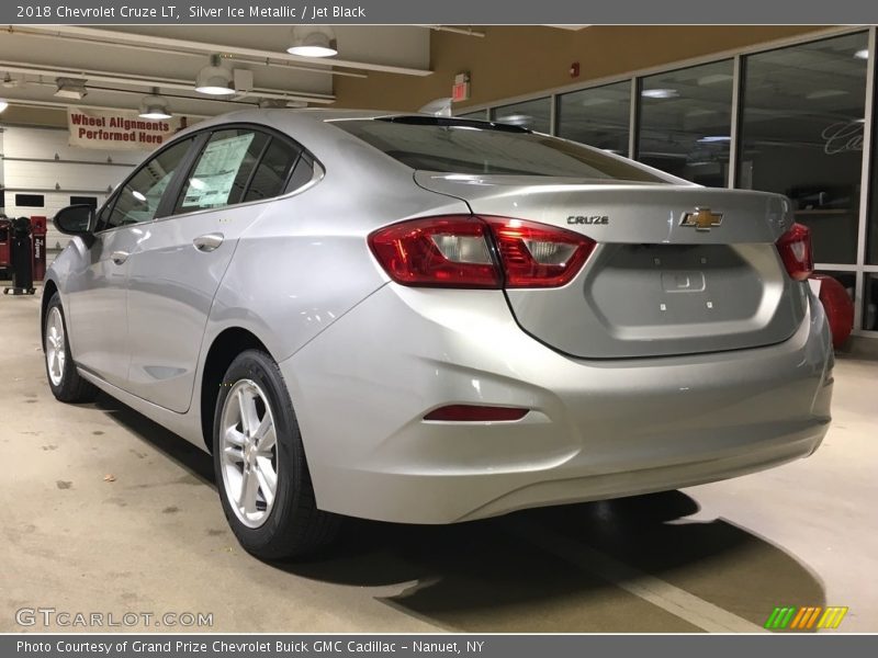 Silver Ice Metallic / Jet Black 2018 Chevrolet Cruze LT