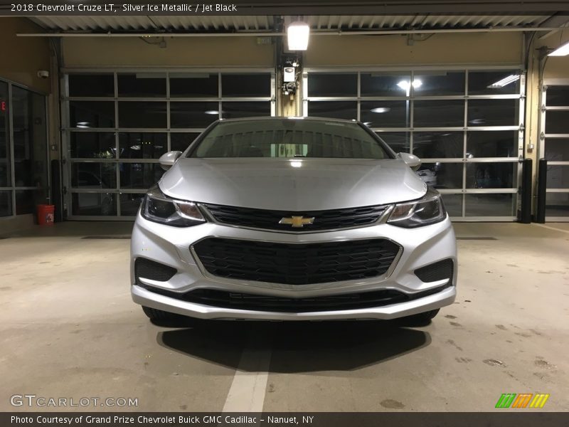 Silver Ice Metallic / Jet Black 2018 Chevrolet Cruze LT