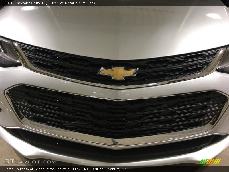 Silver Ice Metallic / Jet Black 2018 Chevrolet Cruze LT