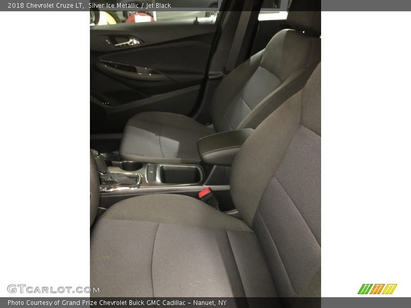 Silver Ice Metallic / Jet Black 2018 Chevrolet Cruze LT