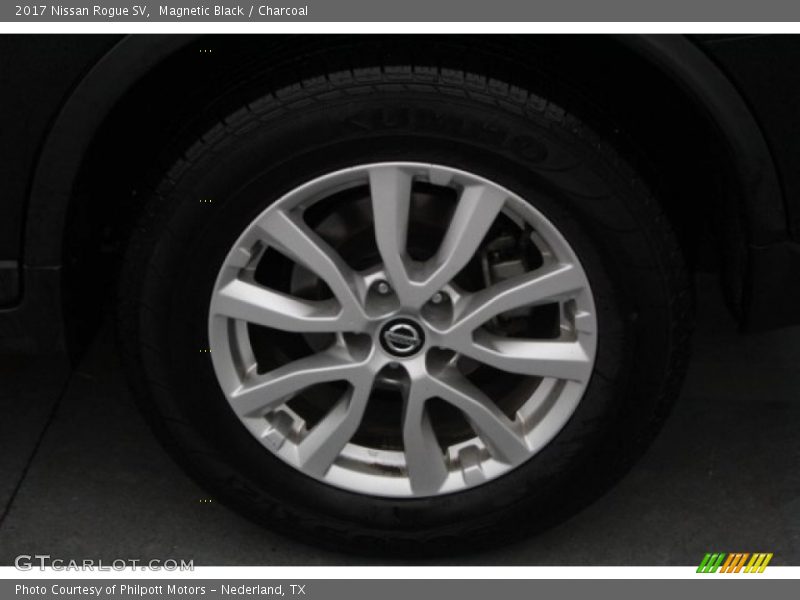 Magnetic Black / Charcoal 2017 Nissan Rogue SV