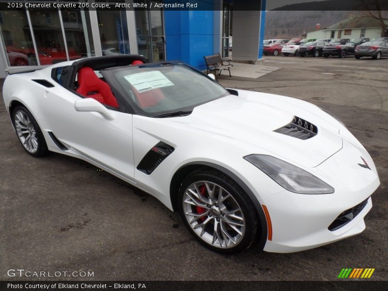 Arctic White / Adrenaline Red 2019 Chevrolet Corvette Z06 Coupe