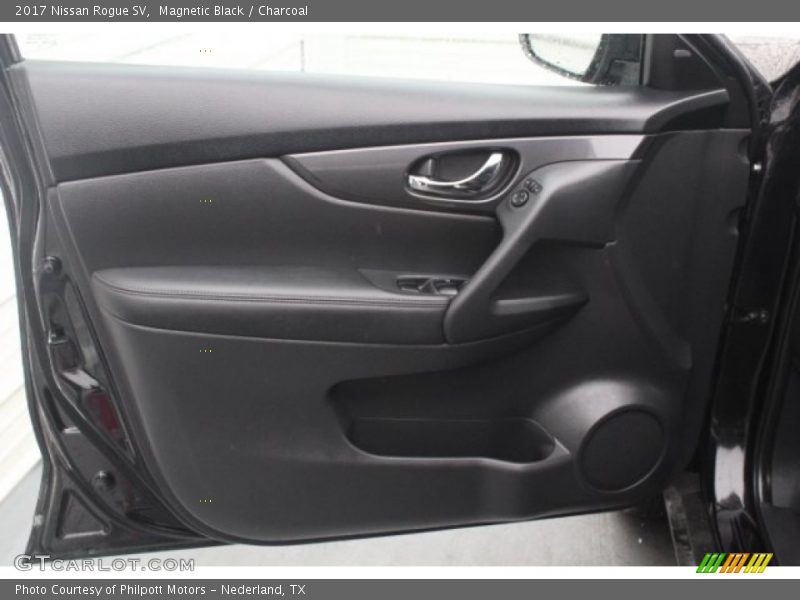Magnetic Black / Charcoal 2017 Nissan Rogue SV