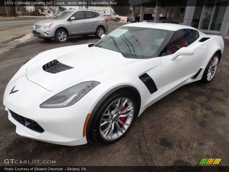 Arctic White / Adrenaline Red 2019 Chevrolet Corvette Z06 Coupe