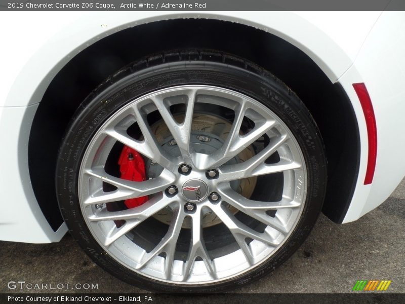 Arctic White / Adrenaline Red 2019 Chevrolet Corvette Z06 Coupe