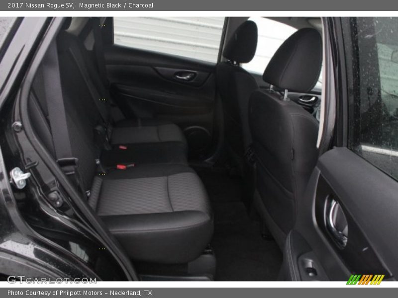 Magnetic Black / Charcoal 2017 Nissan Rogue SV