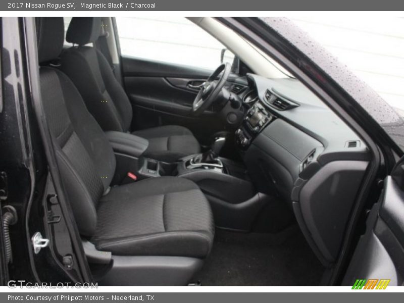 Magnetic Black / Charcoal 2017 Nissan Rogue SV