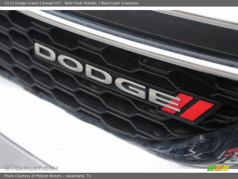 Billet Silver Metallic / Black/Light Graystone 2016 Dodge Grand Caravan SXT